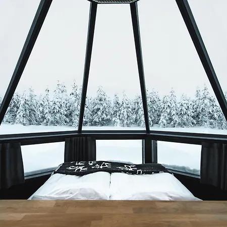 Northern Lights Village Pyhae 4*